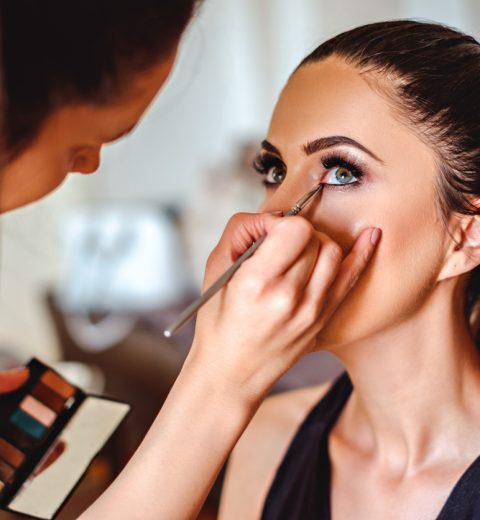 5 Hacks To Quickly Go From Beginner To Pro MUA